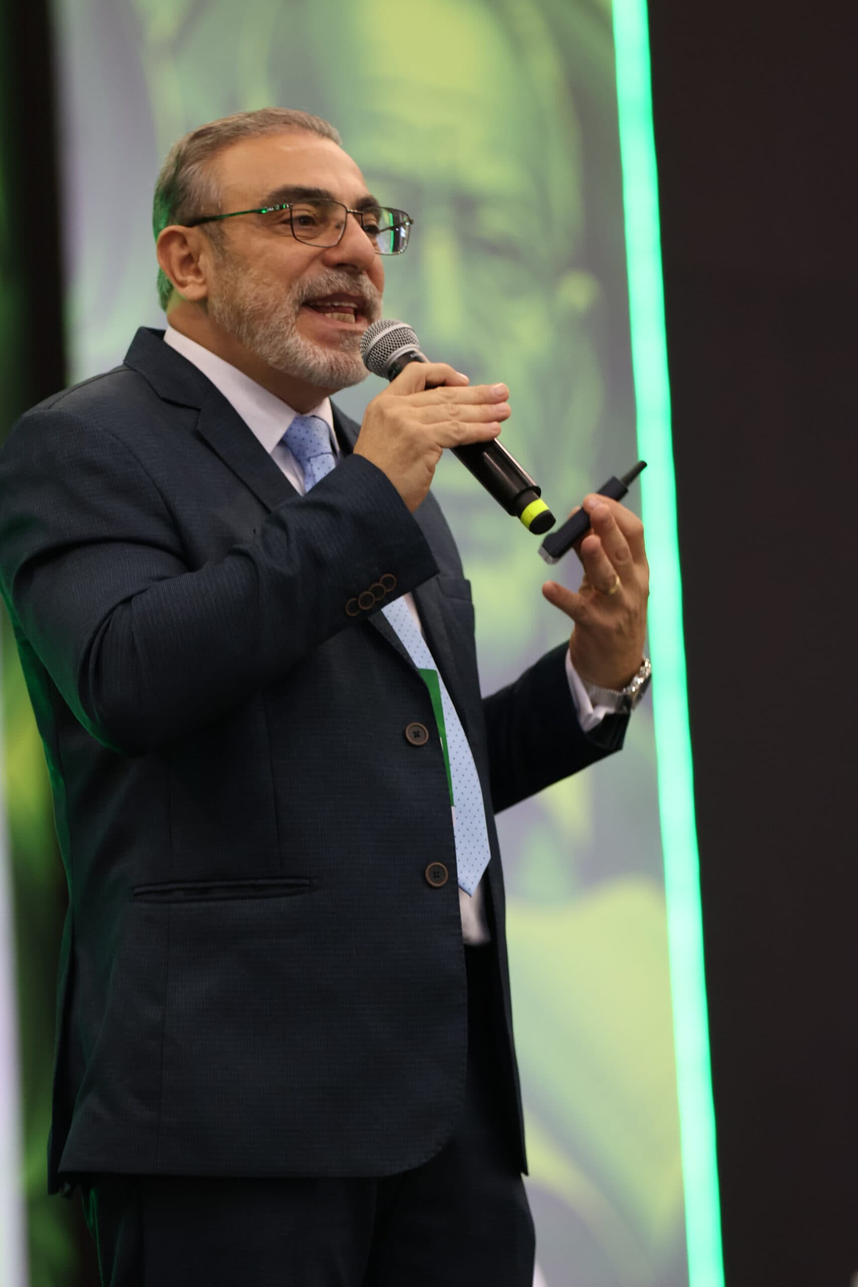 Dr. Moisés Rosa em evento jurídico