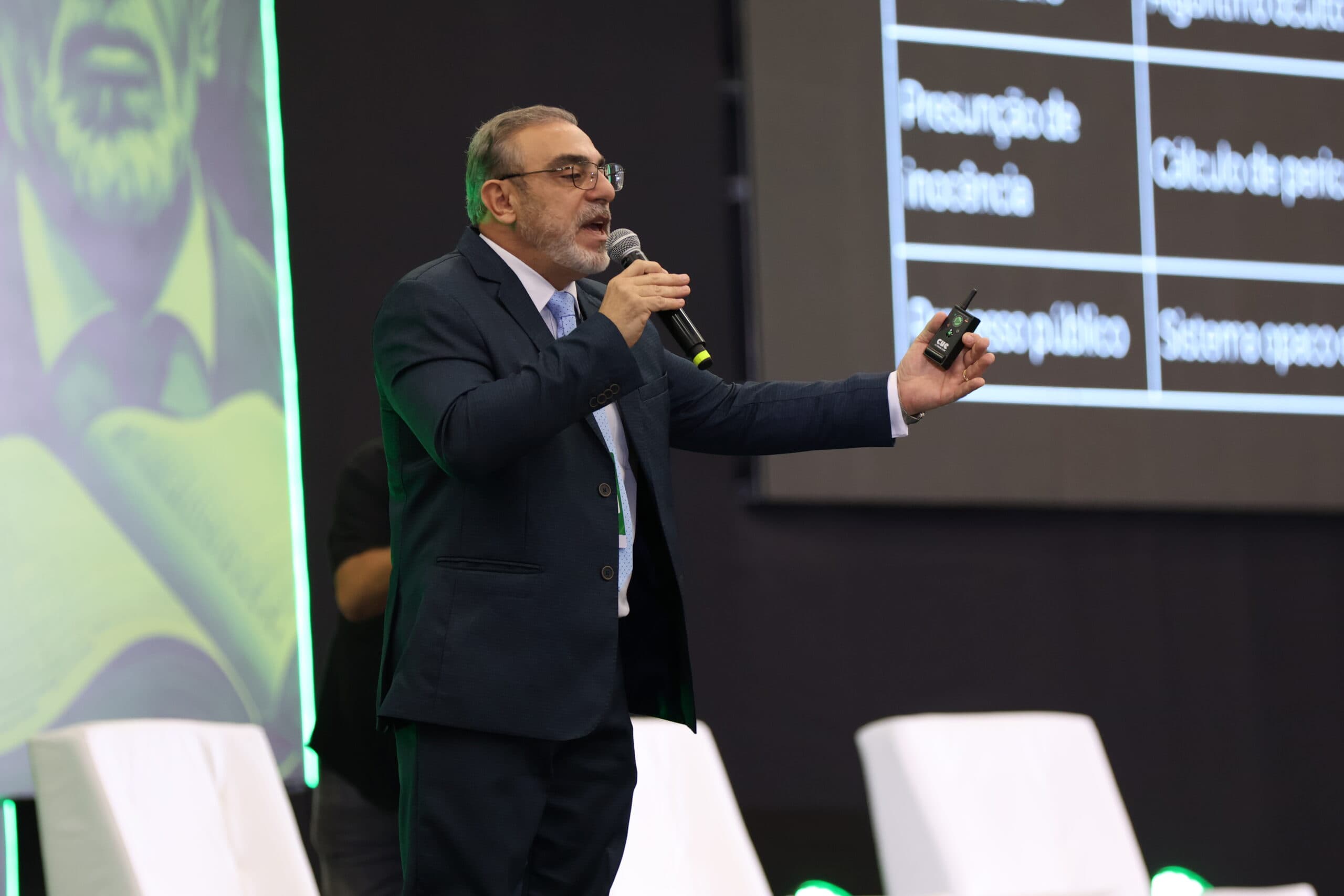 Dr. Moisés Rosa em registro institucional